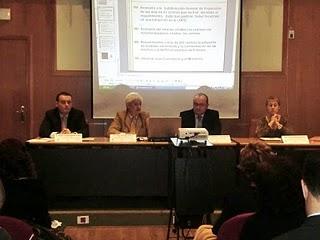 Los centros sanitarios privados cumplen más la ley de protección de datos que los públicos Los centros sanitarios privados cumplen más la ley de protección de datos que los públicos