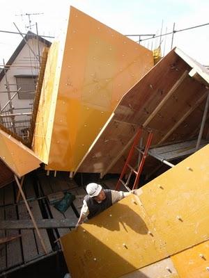 Y así fue como se construyó la Casa en KOHOKU de Torafu Architects Y así fue como se construyó la Casa en KOHOKU de Torafu Architects