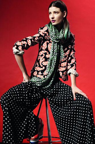 70s CLASSIC FASHION HITS // VUELTA A LOS 70'S topshop-spring-summer-2011-lookbook-16