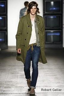 TENDENCIAS PRIMAVERA-VERANO 2011: EL TRENCH TAMBIÉN PARA EL HOMBRE TENDENCIAS PRIMAVERA-VERANO 2011: EL TRENCH TAMBIÉN PARA EL HOMBRE