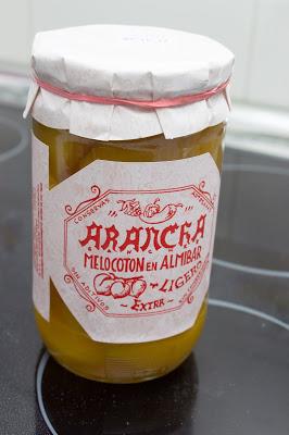 Creps rellenos de yogur y melocotón en almíbar Creps rellenos de yogur y melocotón en almíbar