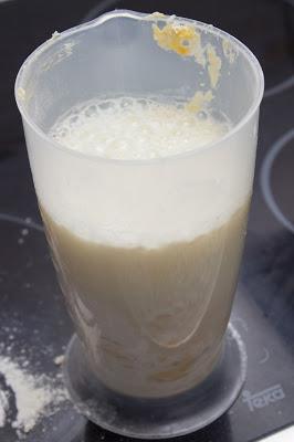 Creps rellenos de yogur y melocotón en almíbar Creps rellenos de yogur y melocotón en almíbar