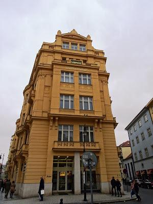 Tras las huellas de Franz Kafka en Praga (1era parte) Tras las huellas de Franz Kafka en Praga (1era parte)