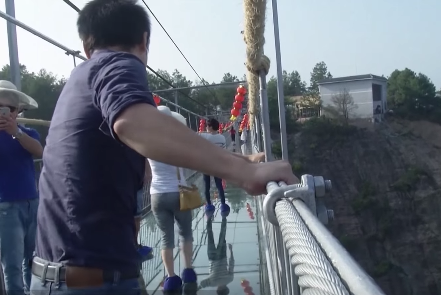 El puente de cristal más largo del mundo