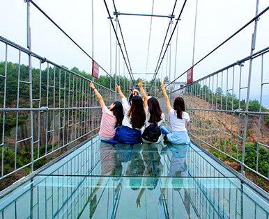 El puente de cristal más largo del mundo