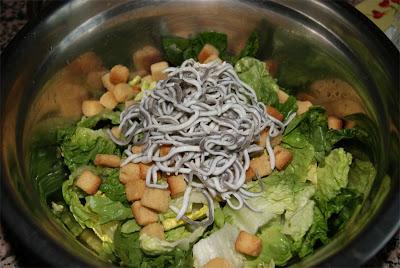 cómo preparar ensalada césar con gulas paso 2 cómo preparar ensalada césar con gulas paso 2