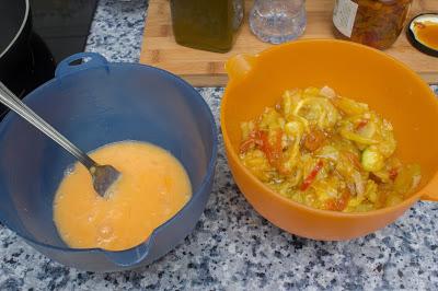 Tortilla de patata, calabacín y pimiento dulce al microondas Tortilla de patata, calabacín y pimiento dulce al microondas