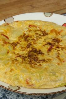 Tortilla de patata, calabacín y pimiento dulce al microondas Tortilla de patata, calabacín y pimiento dulce al microondas