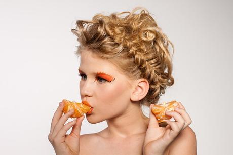 Consejos para lucir un maquillaje en neón Woman, Portrait, Makeup, Model, Fruit, Tangerine