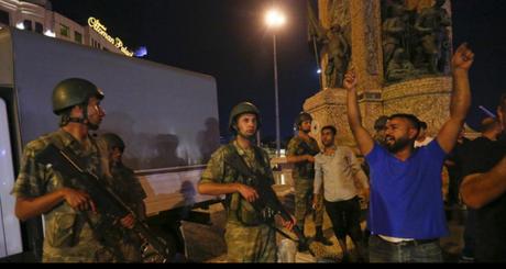 Golpe de estado abortado en Turquía. iran.jpg