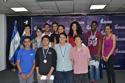 MI Bryan Solano Cuya se gradúa en El Salvador....felicidades!