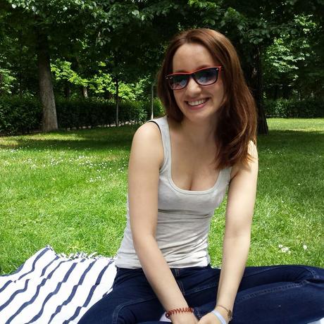 ¿QUÉ HACEMOS LOS ESPAÑOLES EN NUESTRO TIEMPO LIBRE? ¿QUÉ HACEMOS LOS ESPAÑOLES EN NUESTRO TIEMPO LIBRE?