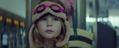 Una niña viaja en avión por primera vez en este adorable anuncio