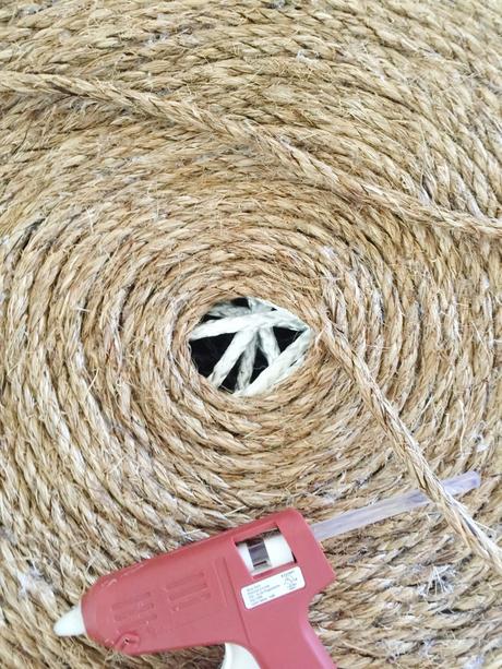 diy: paso a paso para hacer un puf con cuerda de sisal