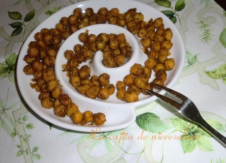 Garbanzos especiados con curry de aperitivo