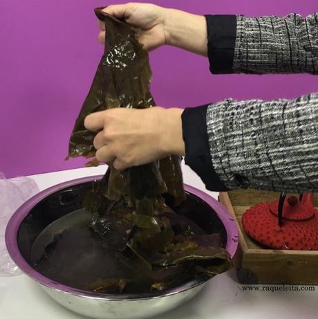 Reduciendo y Moldeando la Figura con las Algas Kelp en Cristina Álvarez Reduciendo y Moldeando la Figura con las Algas Kelp en Cristina Álvarez