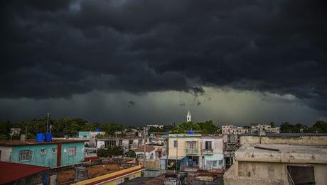 La tempestad en La Habana. Foto: Ismael Francisco/ Cubadebate