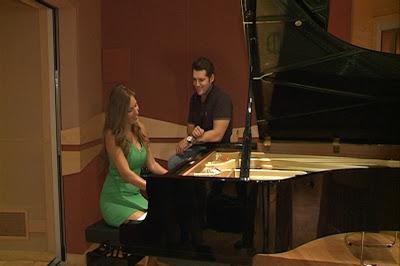 Manu Tenorio saca tema junto a María Toledo Manu Tenorio saca tema junto a María Toledo