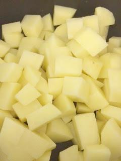 CROQUETAS DE BONITO CON ESPECIAS AROMÁTICAS CROQUETAS DE BONITO CON ESPECIAS AROMÁTICAS