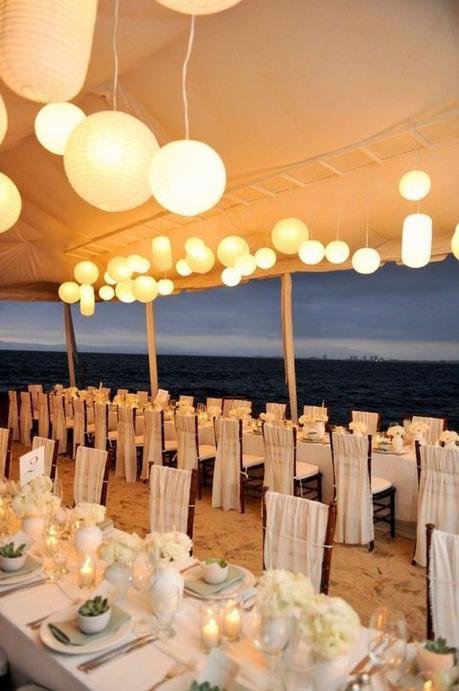 mesas celebración bodas Idílicas mesas y bodas en la playa eventos junto al mar estilismo de bodas decoración romántica decoración femenina decoración exterior decoración eventos blog decoración nórdica 