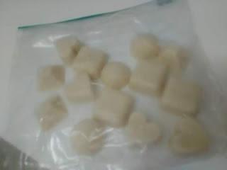 HELADO PARA PERROS DE YOGUR Y PLÁTANO HELADO PARA PERROS DE YOGUR Y PLÁTANO