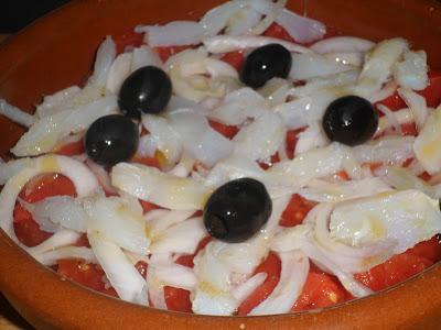Ensalada de tomate con bacalao Ensalada de tomate con bacalao