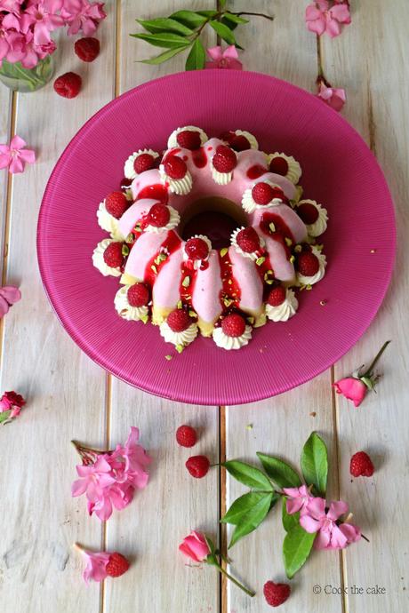 Tarta helada de mousse de frambuesas y crema de vainilla y pistachos mousse-de-frambuesas, pistachos, vainilla, rasberry-tart