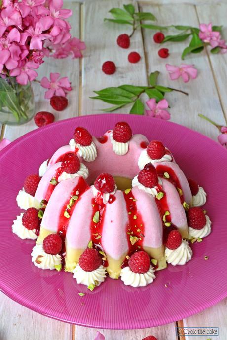 Tarta helada de mousse de frambuesas y crema de vainilla y pistachos mousse-de-frambuesas, pistachos, vainilla, rasberry-tart