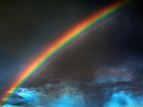 Un arco iris en la luna