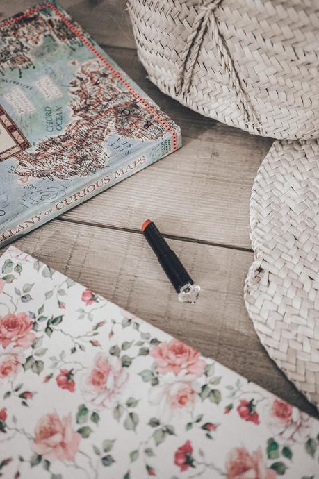 Planing the Journey Guerlain-Beauty-Summer_Nailpolish-Blue_Denim_Nails-Collage_Vintage-47