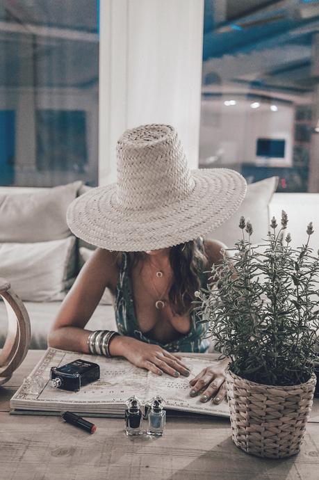 Planing the Journey Guerlain-Beauty-Summer_Nailpolish-Blue_Denim_Nails-Collage_Vintage-30