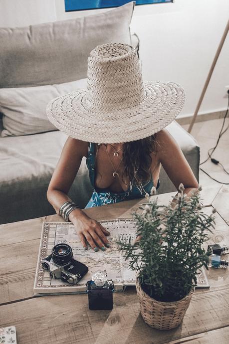 Planing the Journey Guerlain-Beauty-Summer_Nailpolish-Blue_Denim_Nails-Collage_Vintage-14