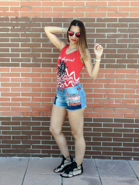 LA VIDA ES CHULA LA VIDA ES CHULA