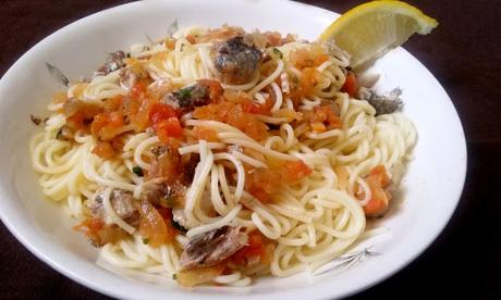 Spaguettis con sardinas