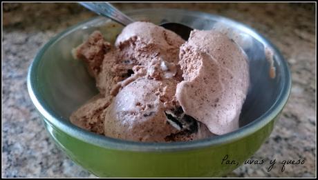 Helado de chocolate con galletas Oreo Helado de chocolate con galletas Oreo