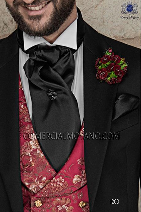 http://www.comercialmoyano.com/es/812-foulard-con-panuelo-raso-negro-56534-1328-8000-ottavio-nuccio-gala.html