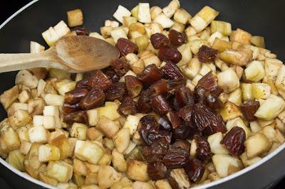 Espaguetis con atún y salsa de berenjenas y dátiles sin gluten Espaguetis con atún y salsa de berenjenas y dátiles sin gluten