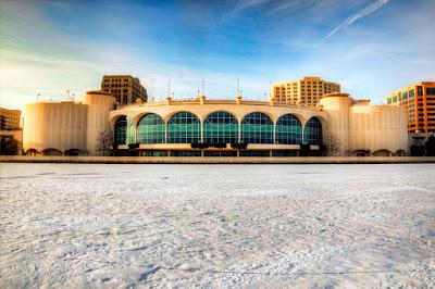 FRANK L. WRIGHT: MONONA TERRACE AND CONVENTION CENTER