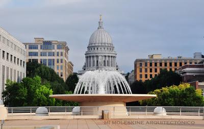 FRANK L. WRIGHT: MONONA TERRACE AND CONVENTION CENTER