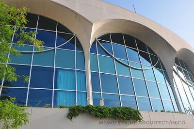 FRANK L. WRIGHT: MONONA TERRACE AND CONVENTION CENTER