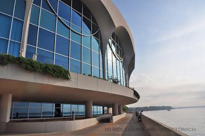 FRANK L. WRIGHT: MONONA TERRACE AND CONVENTION CENTER