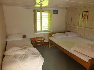 ANNAPURNA BASE CAMP ETAPA 2: GHOREPANI (2860 m) - CHOMRONG (2170 m) ANNAPURNA BASE CAMP ETAPA 2: GHOREPANI (2860 m) - CHOMRONG (2170 m)