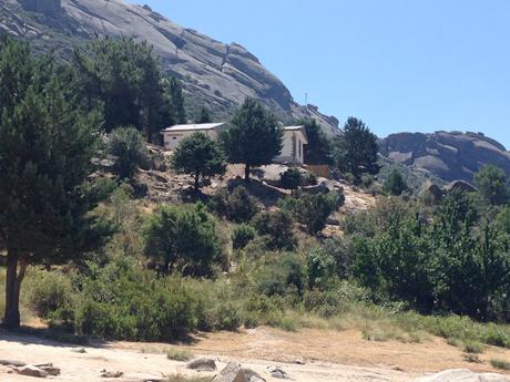 SENDERISMO POR LA PEDRIZA HASTA EL REFUGIO GINER DE LOS RÍOS