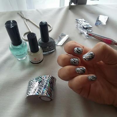 Cómo aplicar Foil en las uñas [VÍDEO TUTORIAL y Tips]