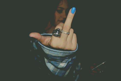 Una multa, un Policia listillo y una mujer genial. Una multa, un Policia listillo y una mujer genial.