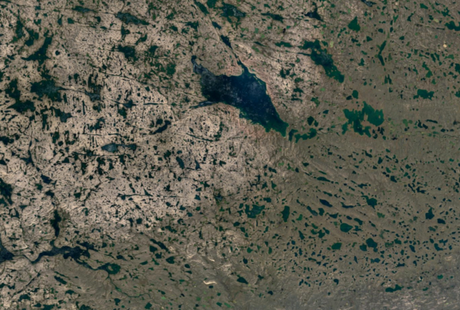 Una isla dentro de un lago, que está en una isla, que está en un lago de la isla Victoria Una isla dentro de un lago, que está en una isla, que está en un lago de la isla Victoria