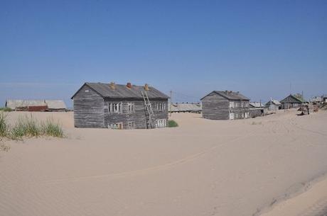 Viviendo bajo la arena al norte de Rusia. 17 fotografías. Shoyna, un pueblo ruso bajo la arena