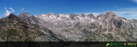 Panorámica sobre el Macizo Central desde el Escamellau