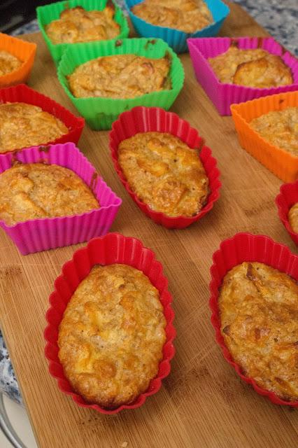 Bollitos de avena, queso y manzana sin azúcar Bollitos de avena, queso y manzana sin azúcar