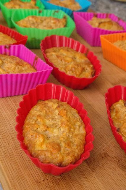 Bollitos de avena, queso y manzana sin azúcar Bollitos de avena, queso y manzana sin azúcar